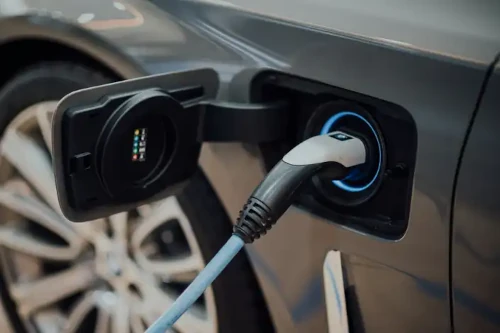 Recharger sa voiture électrique à domicile est elle encore rentable?